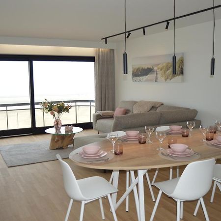 Zeezicht Vanop Het 6 De Verdiep Oostduinkerke Bagian luar foto