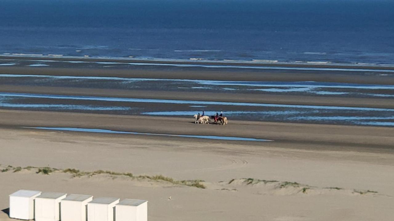 Zeezicht Vanop Het 6 De Verdiep Oostduinkerke Bagian luar foto