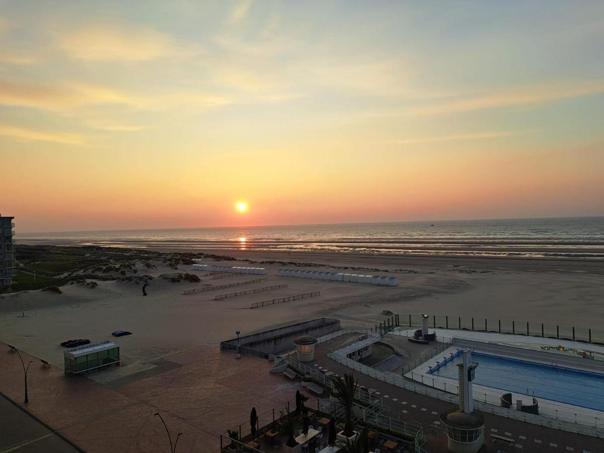 Zeezicht Vanop Het 6 De Verdiep Oostduinkerke Bagian luar foto