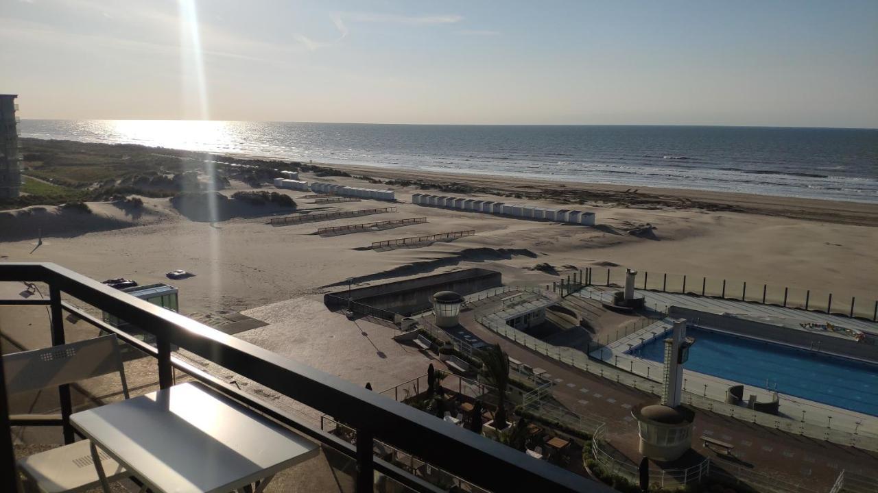 Zeezicht Vanop Het 6 De Verdiep Oostduinkerke Bagian luar foto