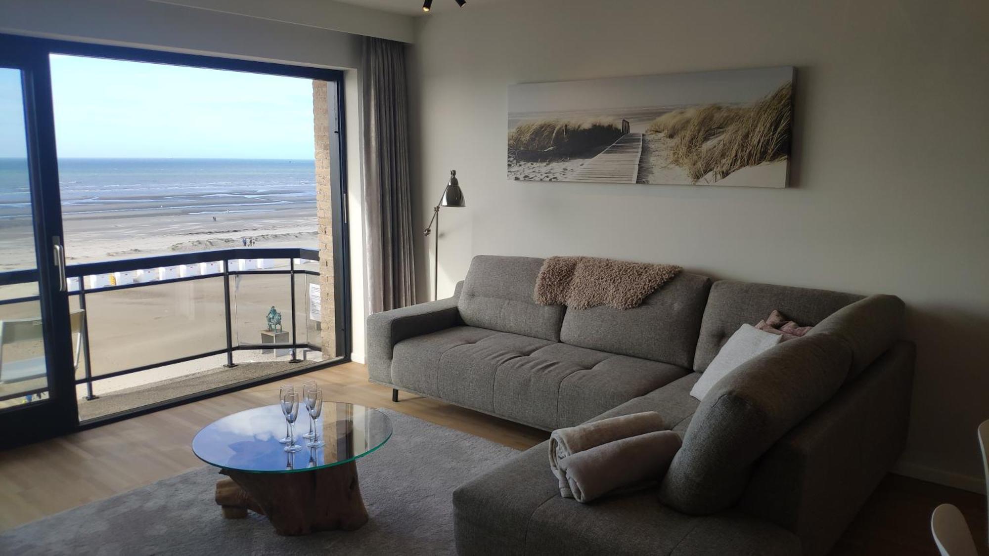 Zeezicht Vanop Het 6 De Verdiep Oostduinkerke Bagian luar foto